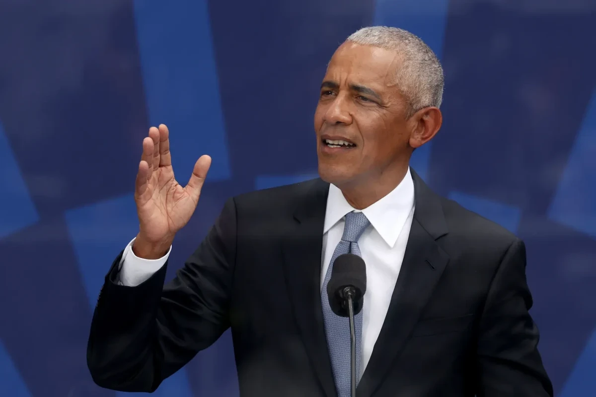 Barack Obama’s Summer Song List: Glen Hansard, the Strokes, Noah Kahan Lead Annual Playlist