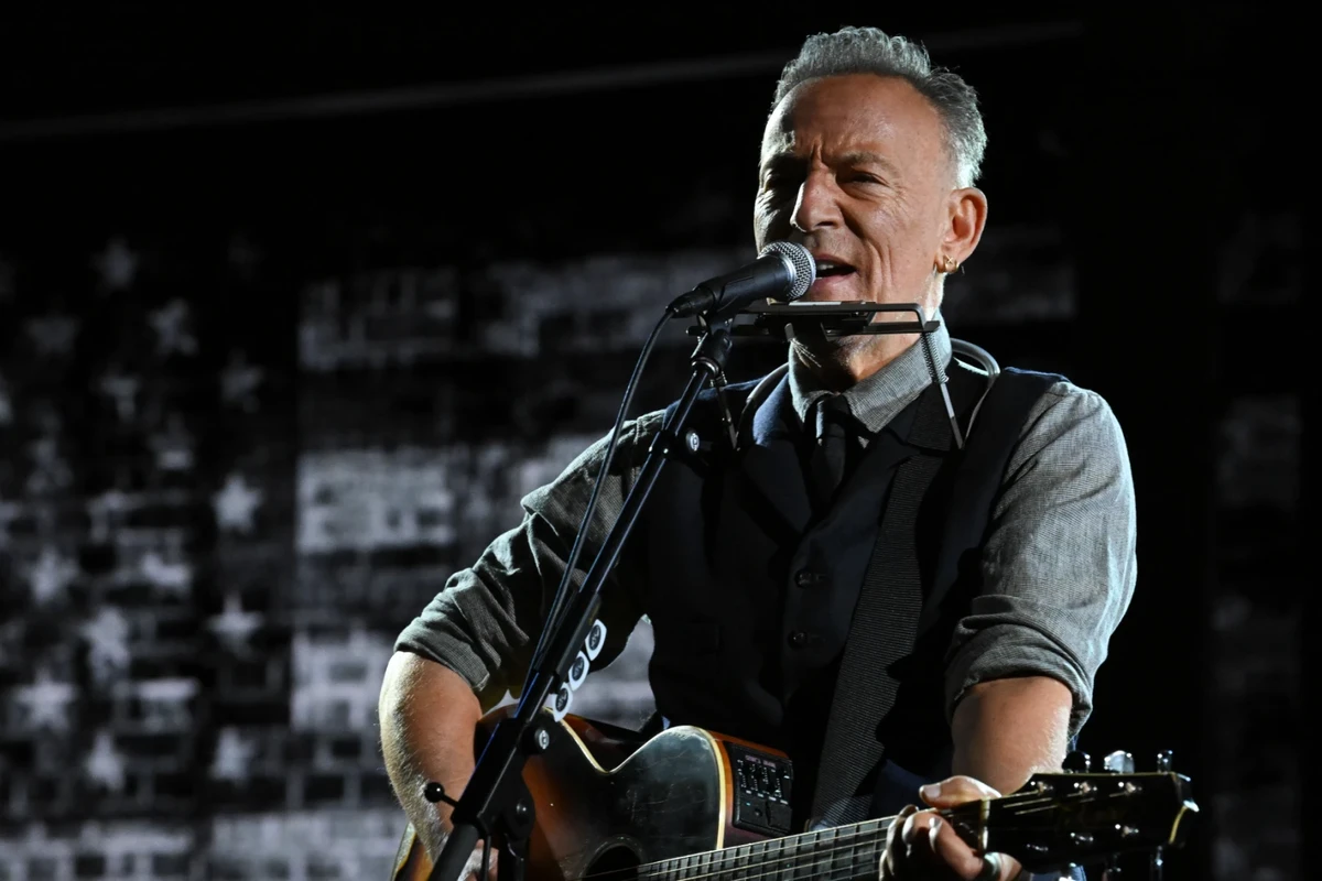 Bruce Springsteen, U2, Stevie Wonder, More Stars to Perform at Obama Presidential Center’s Opening