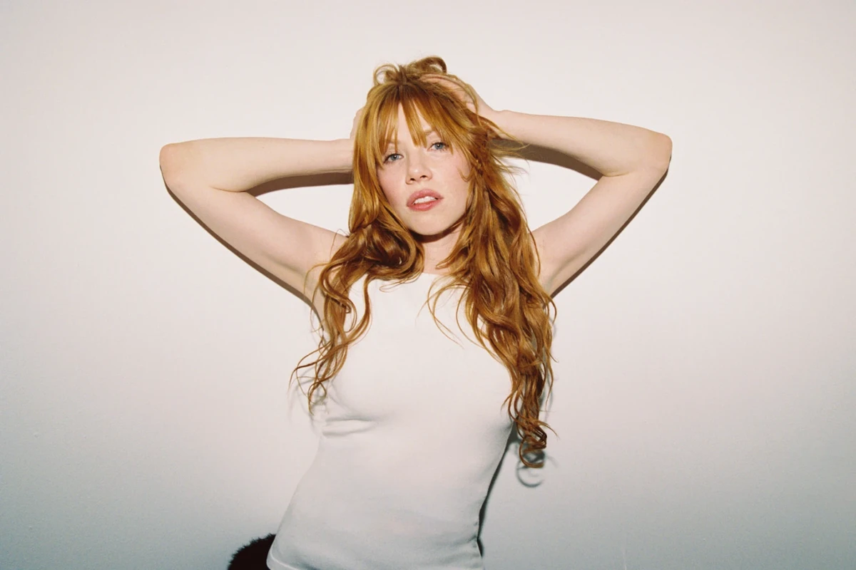 Carly Rae Jepsen Wants to Party in ‘Versailles’ Music Video