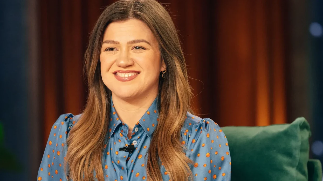 Shop Owner Says Kelly Clarkson ‘Used Her Fame to Try to Destroy Our Business’