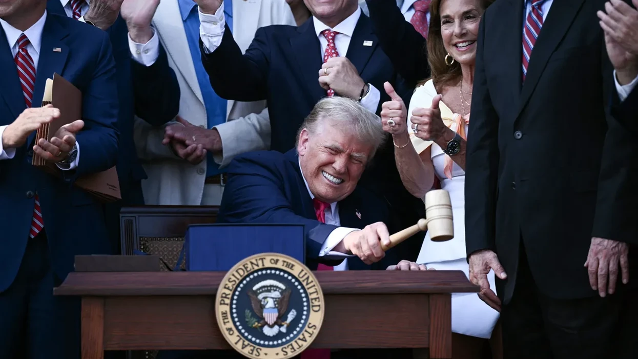 100 Unhinged Things Trump Did That You May Have Forgotten