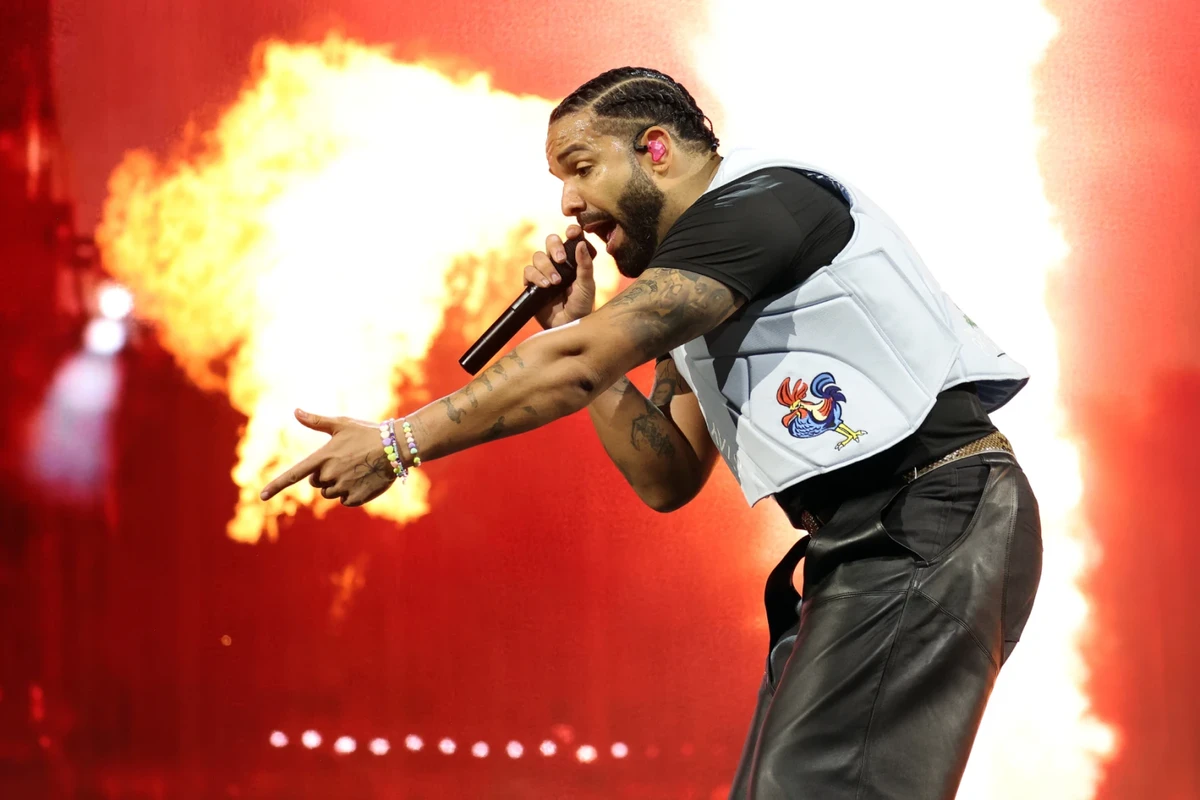 Drake Can’t Help But Air Decade-Old Awards Show Grievance While Honoring Nelly Furtado