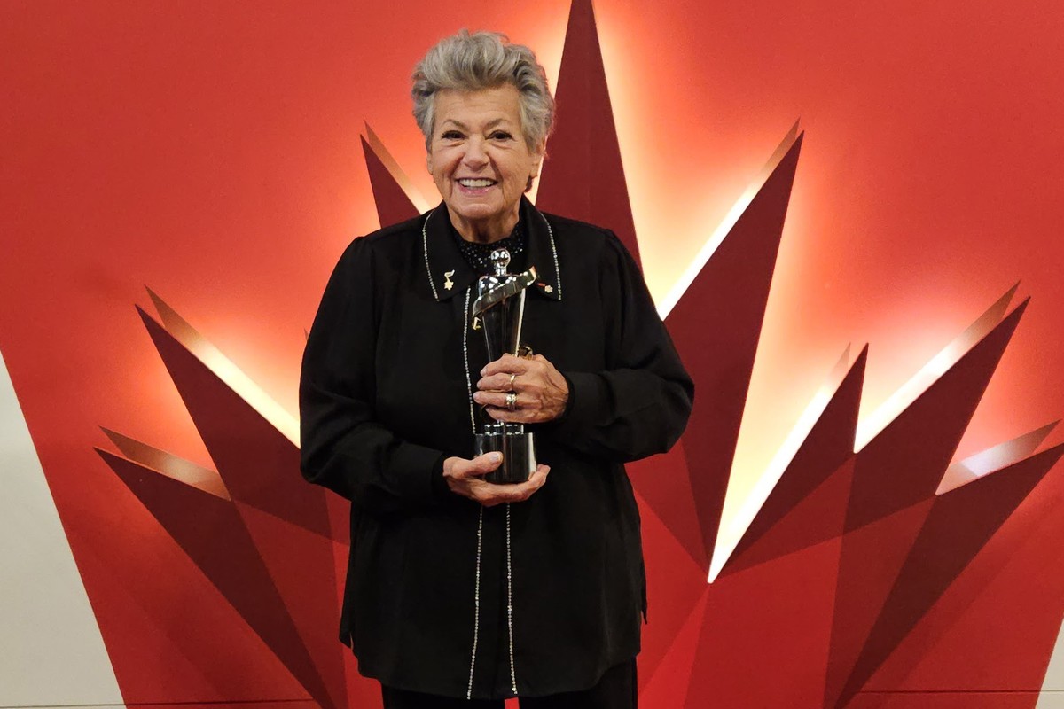 Céline Dion honore Ginette Reno pour son intronisation au Panthéon de la musique canadienne