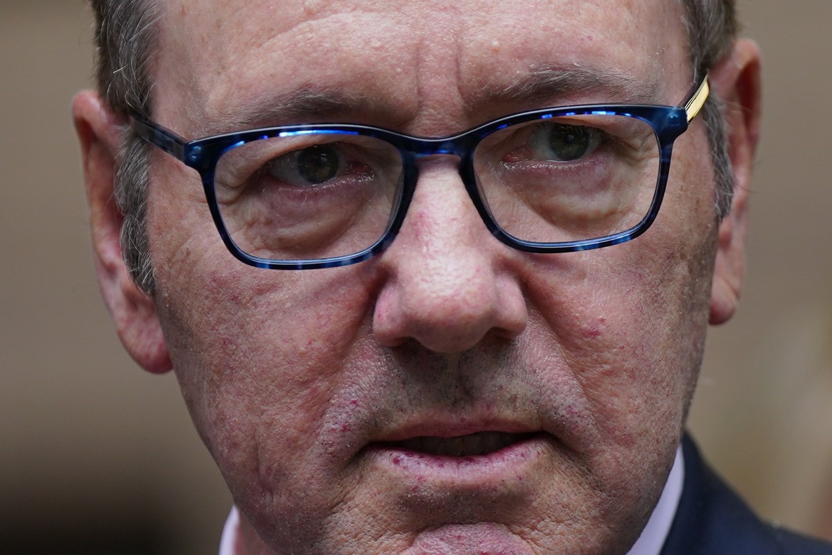 ‘Spacey Unmasked’ Gives Men the Floor in the #MeToo Conversation — And Shows Sympathy for a Disgraced Star