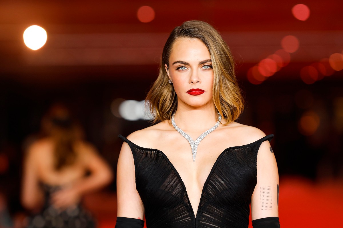 Cara Delevingne’s L.A. Home Engulfed by Massive Fire: ‘My Heart is Broken’