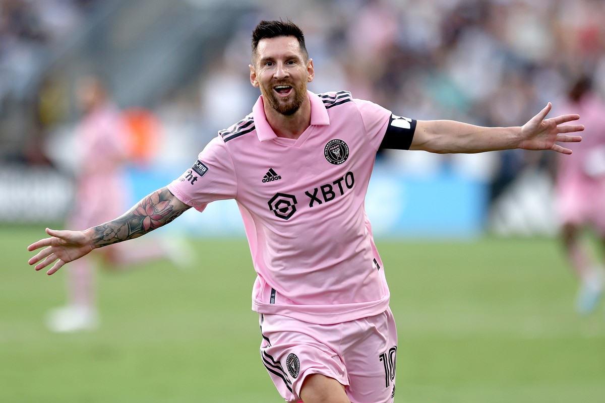 Lionel Messi Announces Retirement From International Football