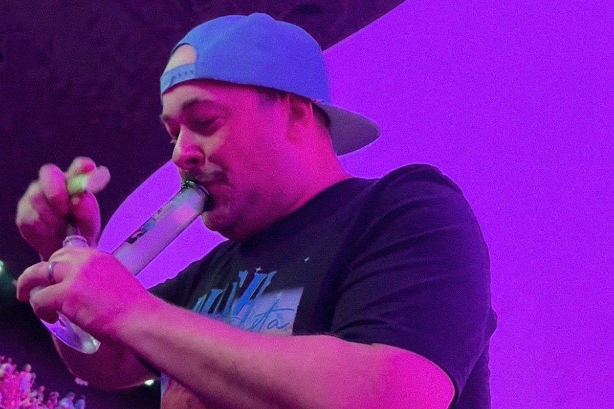 Phish Fan Banned From Sphere for Taking Bong Rip: ‘No Regrets’