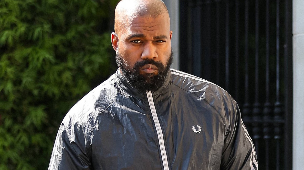 Kanye West posts full-page apology in the Wall Street Journal