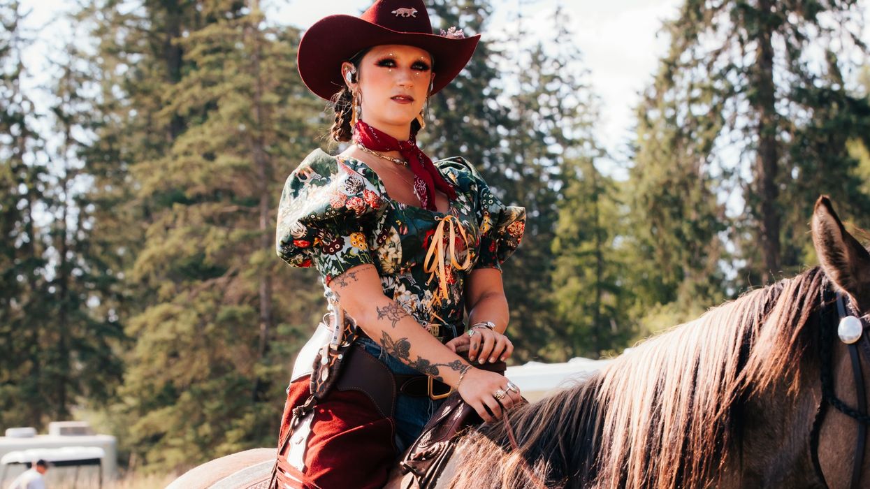 Sierra Ferrell Arrives on Horseback, Jams With Billy Strings at Under the Big Sky Fest 2024