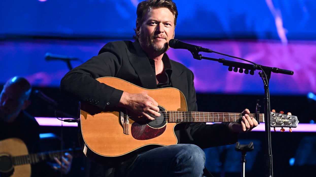 Blake Shelton to ‘Bring Honky-Tonk Neon’ to Las Vegas Residency