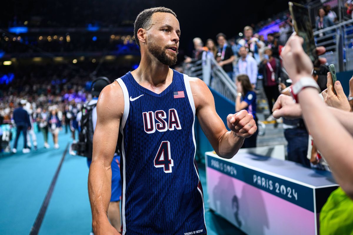 Stephen Curry Weighs in on Drake Feud With Kendrick Lamar: ‘I’m a Big Drake Guy’