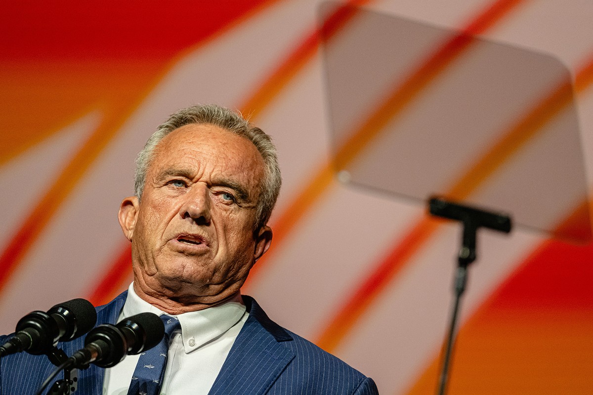 RFK Jr. Posed With Carcass of Bear Cub He Then Dumped in Central Park