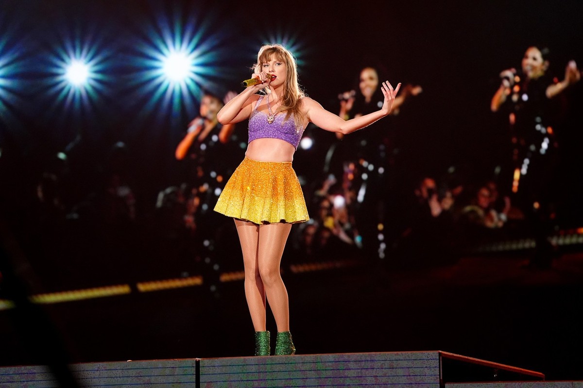 Taylor Swift Inducted Into Songwriters Hall of Fame