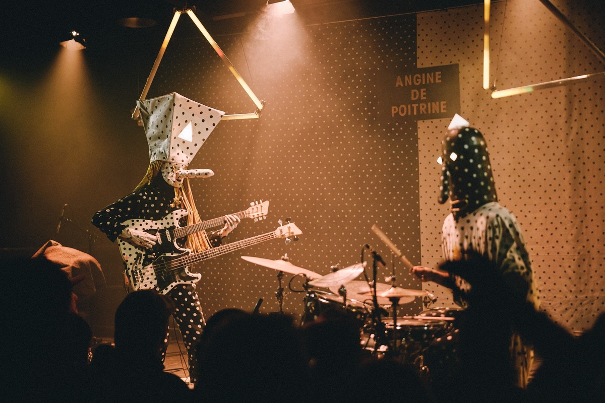 Angine de Poitrine add new Canadian dates to sprawling 2026 tour