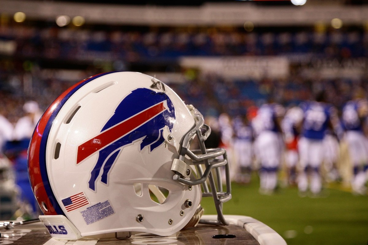 Barenaked Ladies Divide Crowd at Bills Home Opener With Rendition of 'O Canada'