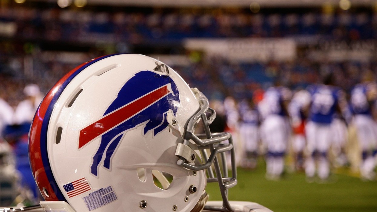 Barenaked Ladies Divide Crowd at Bills Opening Game With Rendition of 'O Canada'