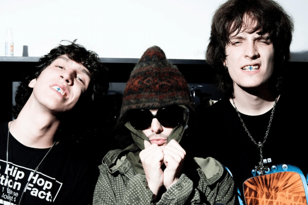 Nouveau, notable et local: Kinji00 et Hubert Lenoir, thaïs et Vulgaires Machins