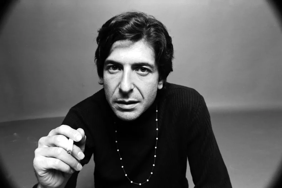 Des manuscrits de Leonard Cohen seront mis aux enchères