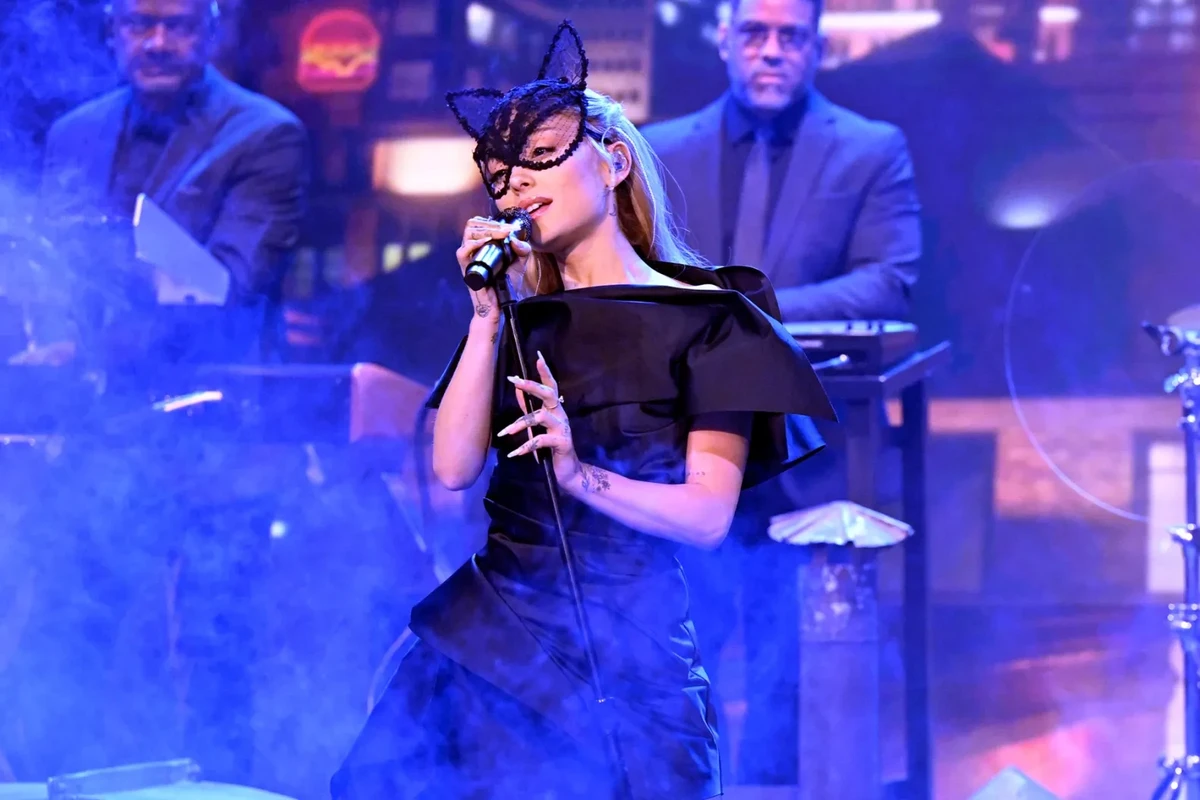 Ariana Grande annonce la tournée «Eternal Sunshine»