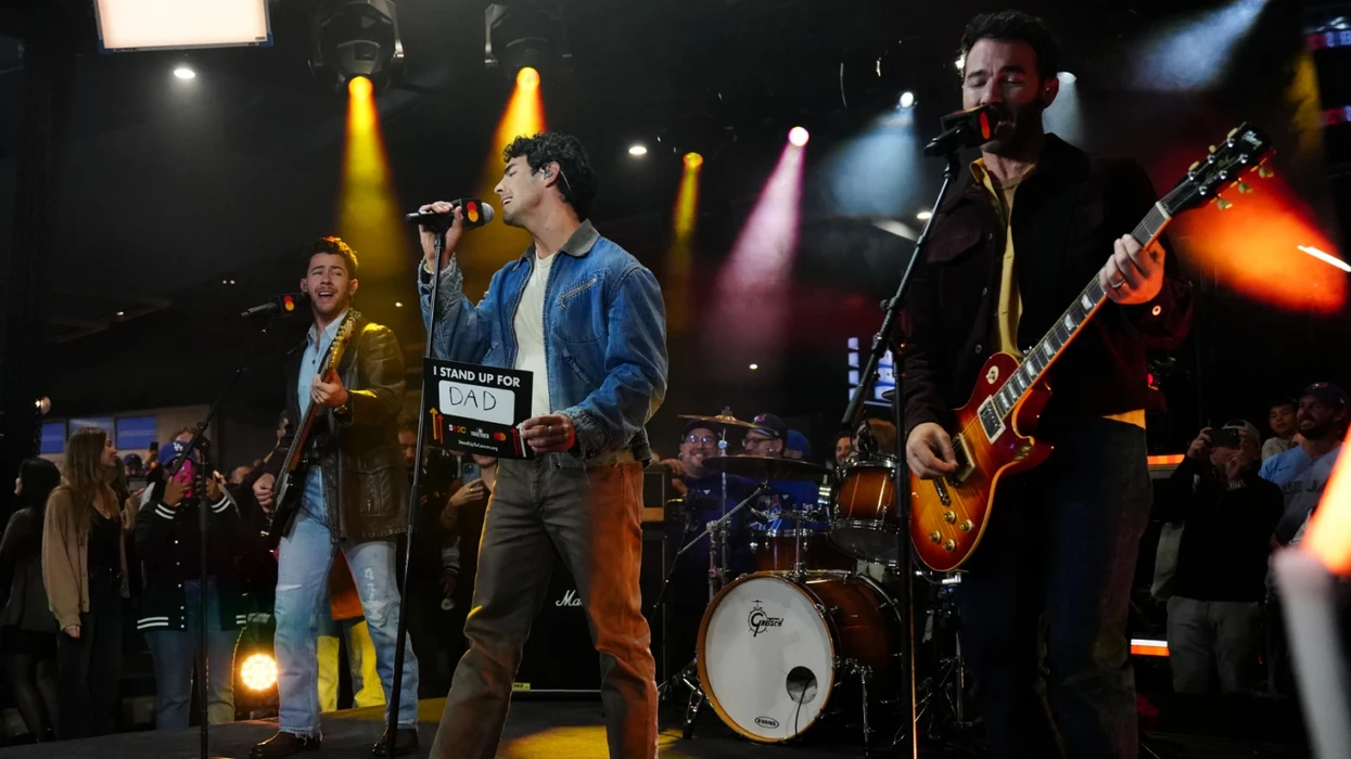 Joe Jonas répond aux critiques après la performance des Jonas Brothers au match des Blue Jays
