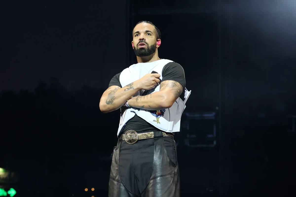 Drake et Adin Ross poursuivis pour un casino en ligne «trompeur»