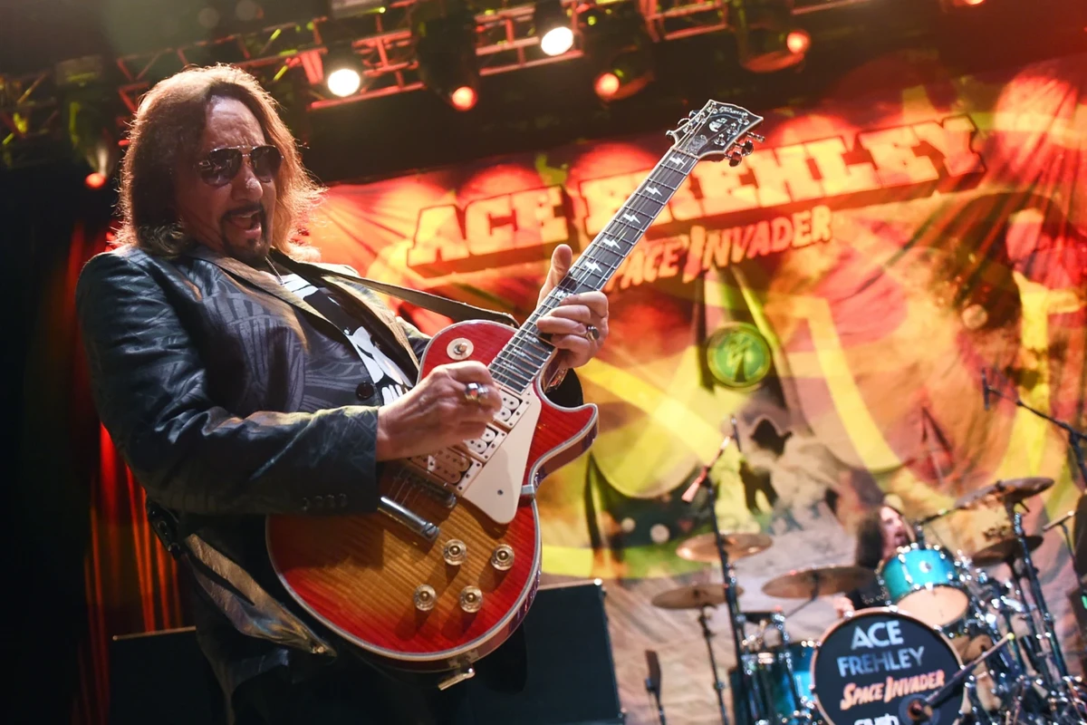 La cause de décès d'Ace Frehley a été révélée