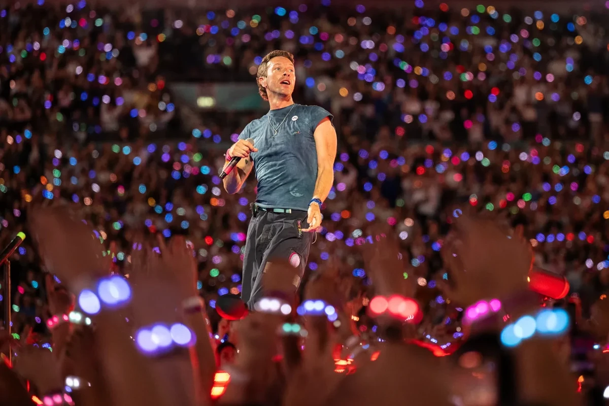 «Kiss cam» de Coldplay: la directrice RH impliquée avec le PDG brise le silence