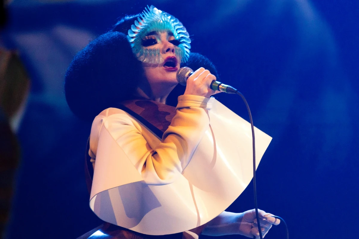 Björk calls for Greenland independance as Trump revives takeover threats