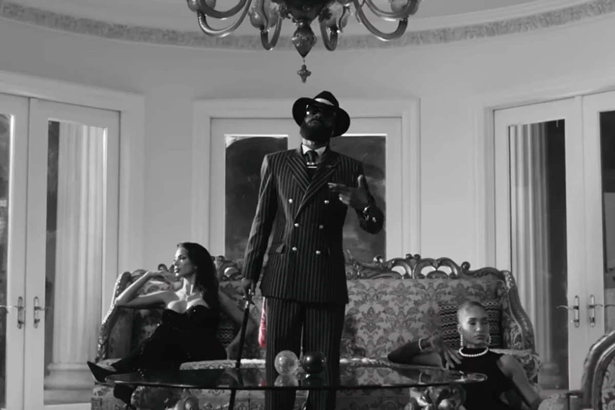 Snoop Dogg Is a West Coast Gangster in His ‘Stop Counting My Poccets’ Video