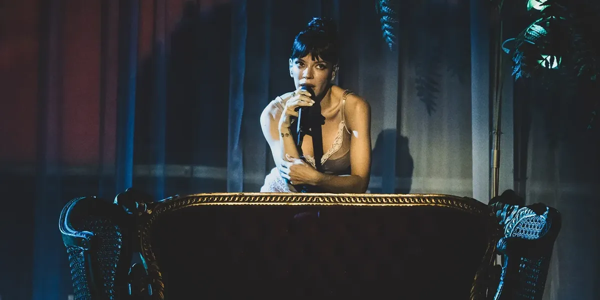Why Are So Many Musicians Singing on Couches? An Investigation
