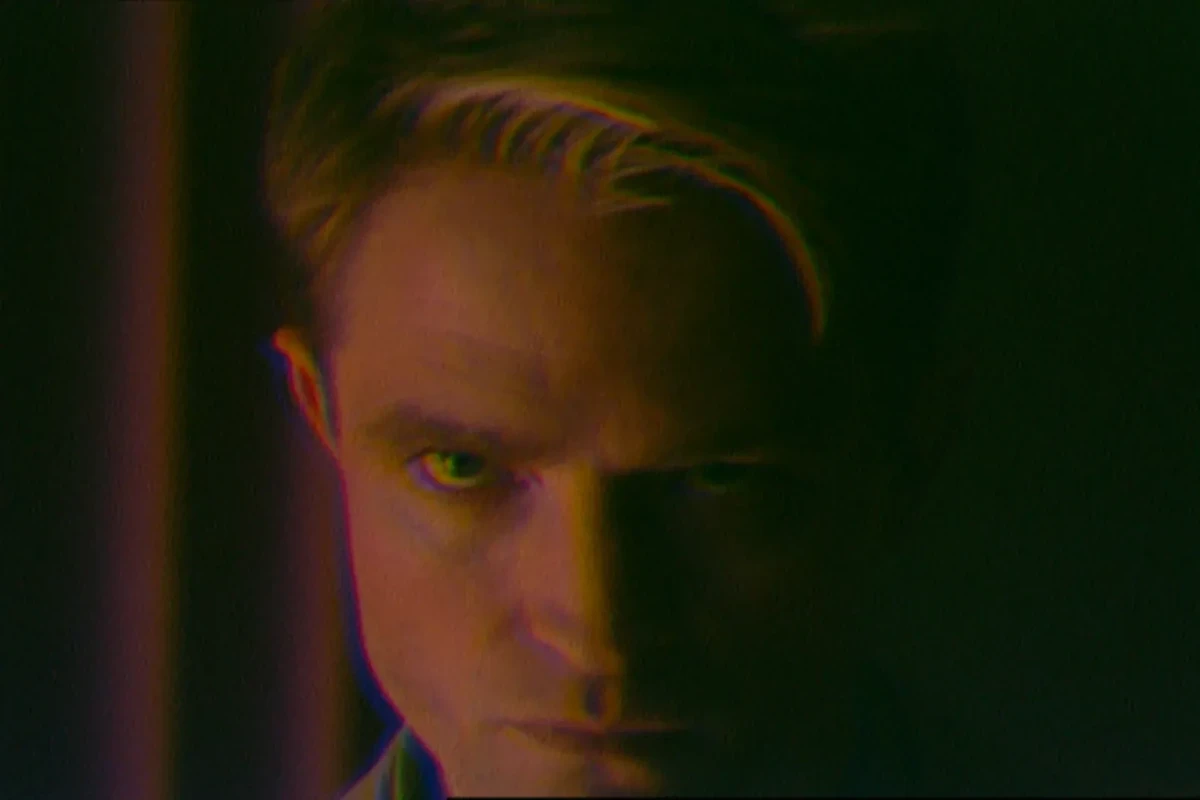 Robert Pattinson Would Like You to Have a Seat