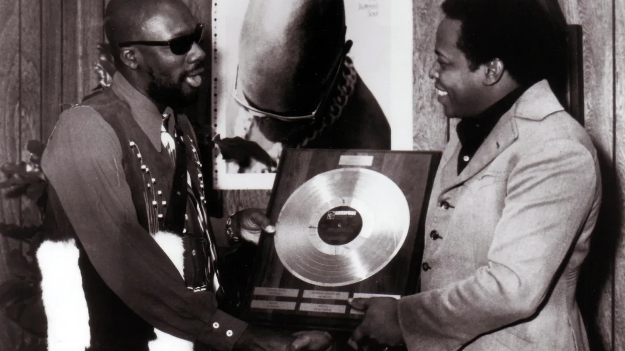 How a Bathroom Trip Led to the Soul Classic ‘Hold On, I’m Coming’