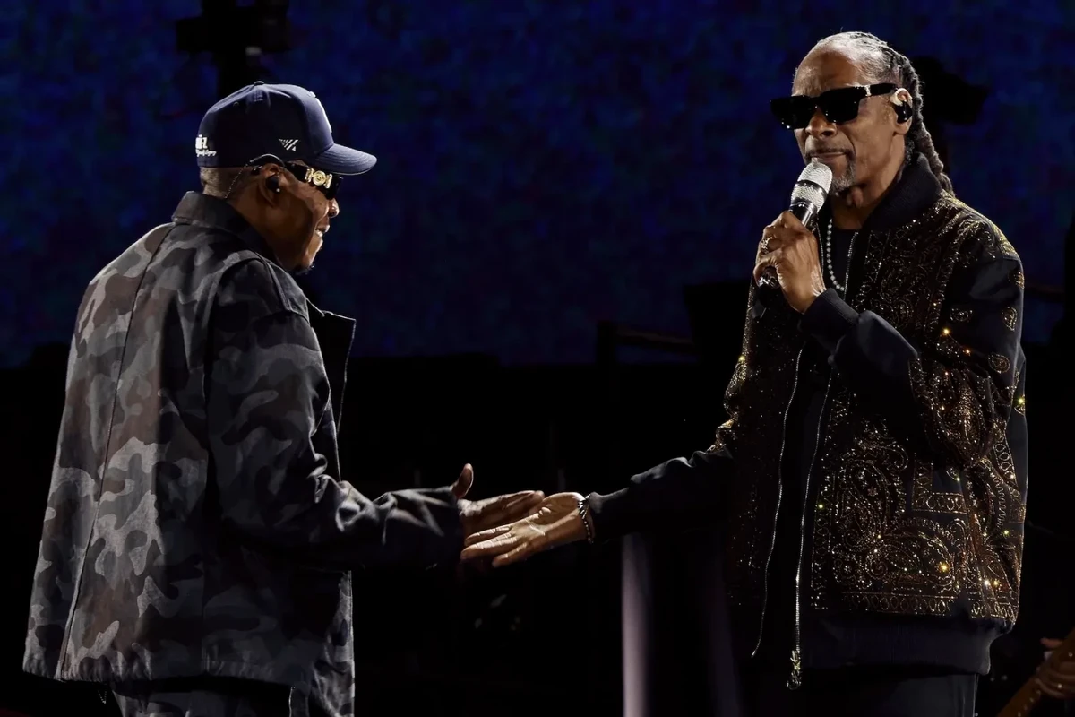See Jay-Z Bring Out Snoop Dogg and Dr. Dre for Medley at Los Angeles Show