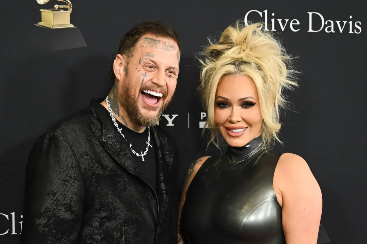 Jelly Roll Files for Divorce From Bunnie Xo