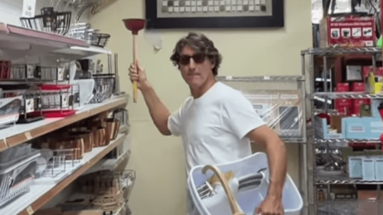 Justin Trudeau and Katy Perry turn Montréal Home Hardware into a XAV listening party