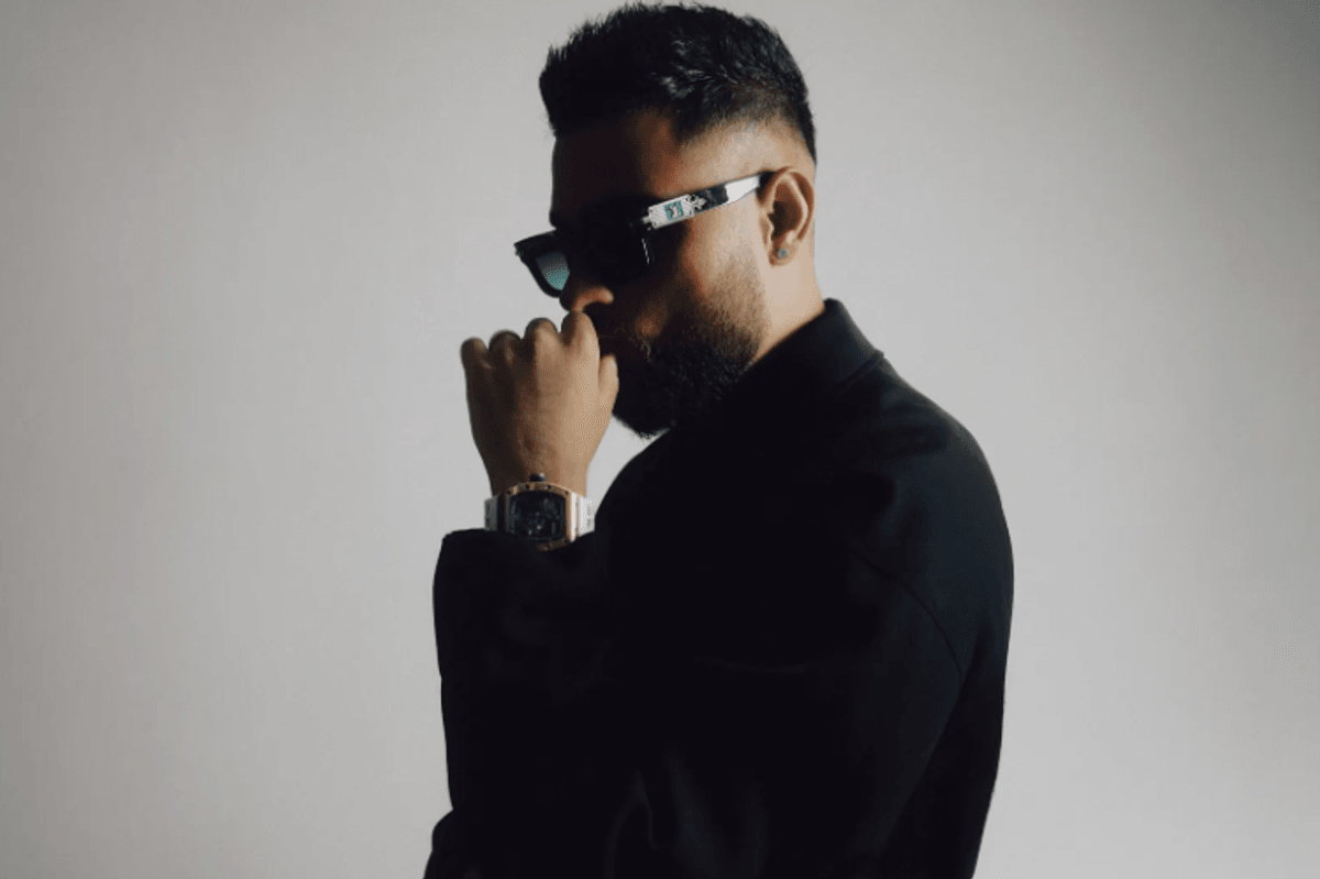 Le Canadien Karan Aujla veut que le monde entier entende sa pop pendjabi