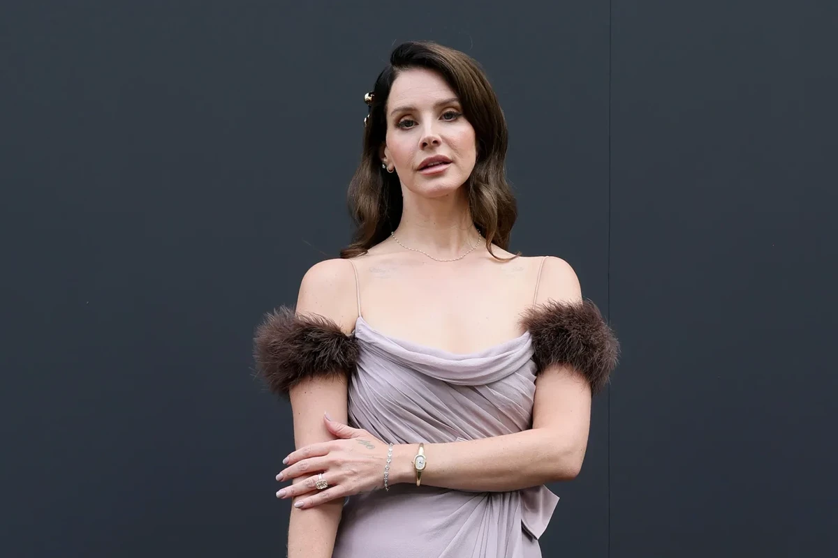 Lana Del Rey Officially Drops ‘White Feather Hawk Tail Deer Hunter’