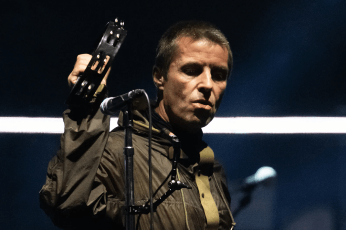 Liam Gallagher déclare ses concerts sans danger pour les infidèles : «On n’a pas de caméra Coldplay»