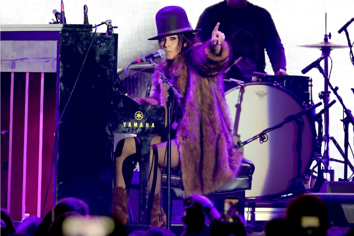 Linda Perry Says Green Day Dropped Her as Producer After Fan Backlash: ‘That Was F–ked Up’