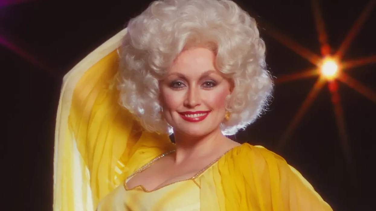 Obama, Bush, Clinton, Trump Pay Tribute to Dolly Parton
