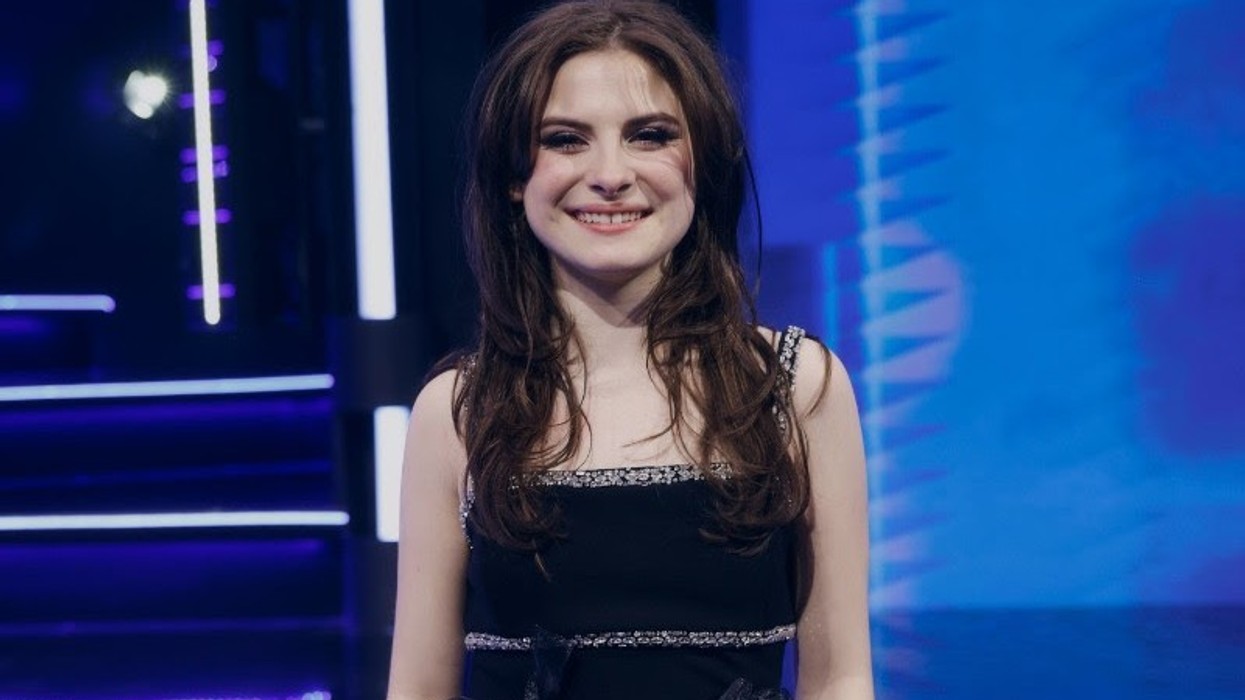 Mia remporte la finale de «Star Académie» et lance une reprise de «Ficelles»