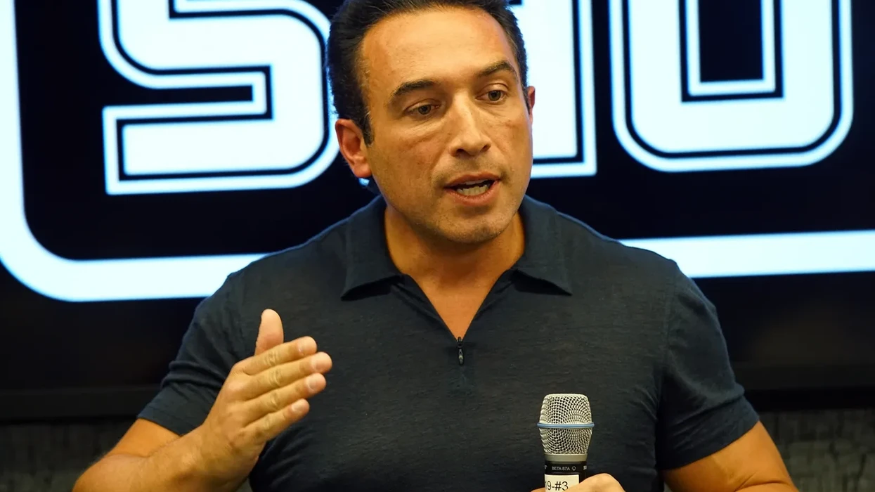 Man Pleads Guilty to Defrauding Streaming Services of $8 Million With AI-Generated Songs