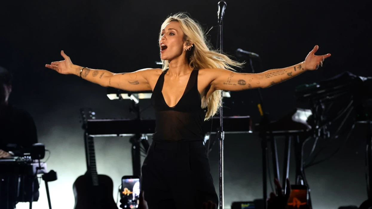 Miley Cyrus Responds to Criticism of Hollywood Bowl Show: ‘I Am Fully Present’