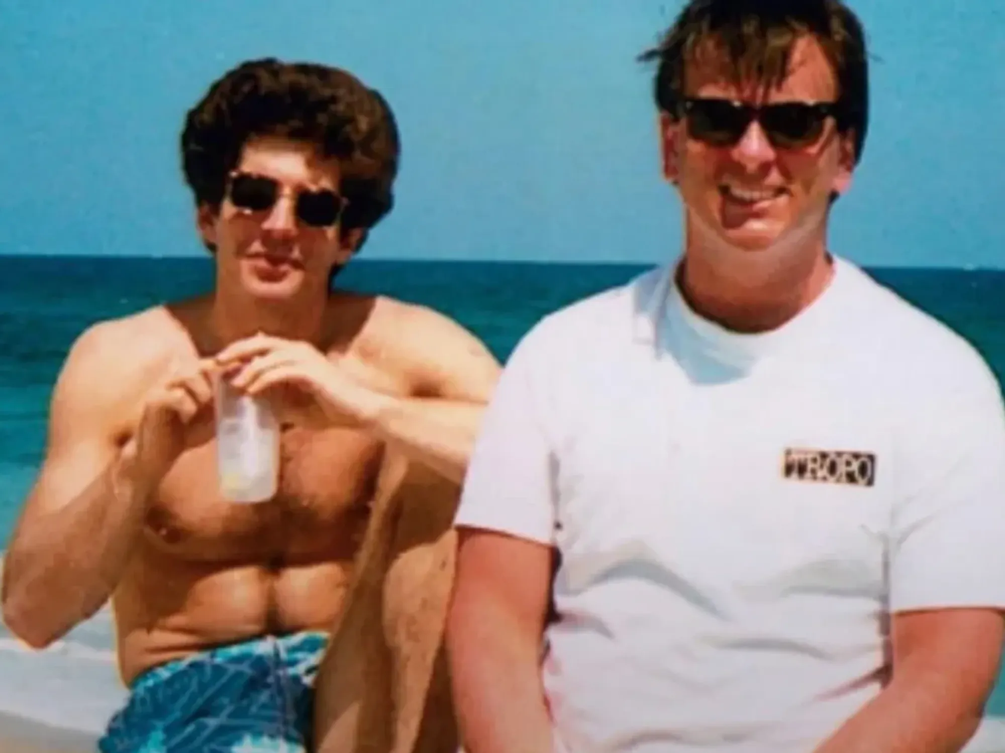 did jfk jr smoke cigarettes jr. has always been the inspo John F. Kennedy Jr.'s chief