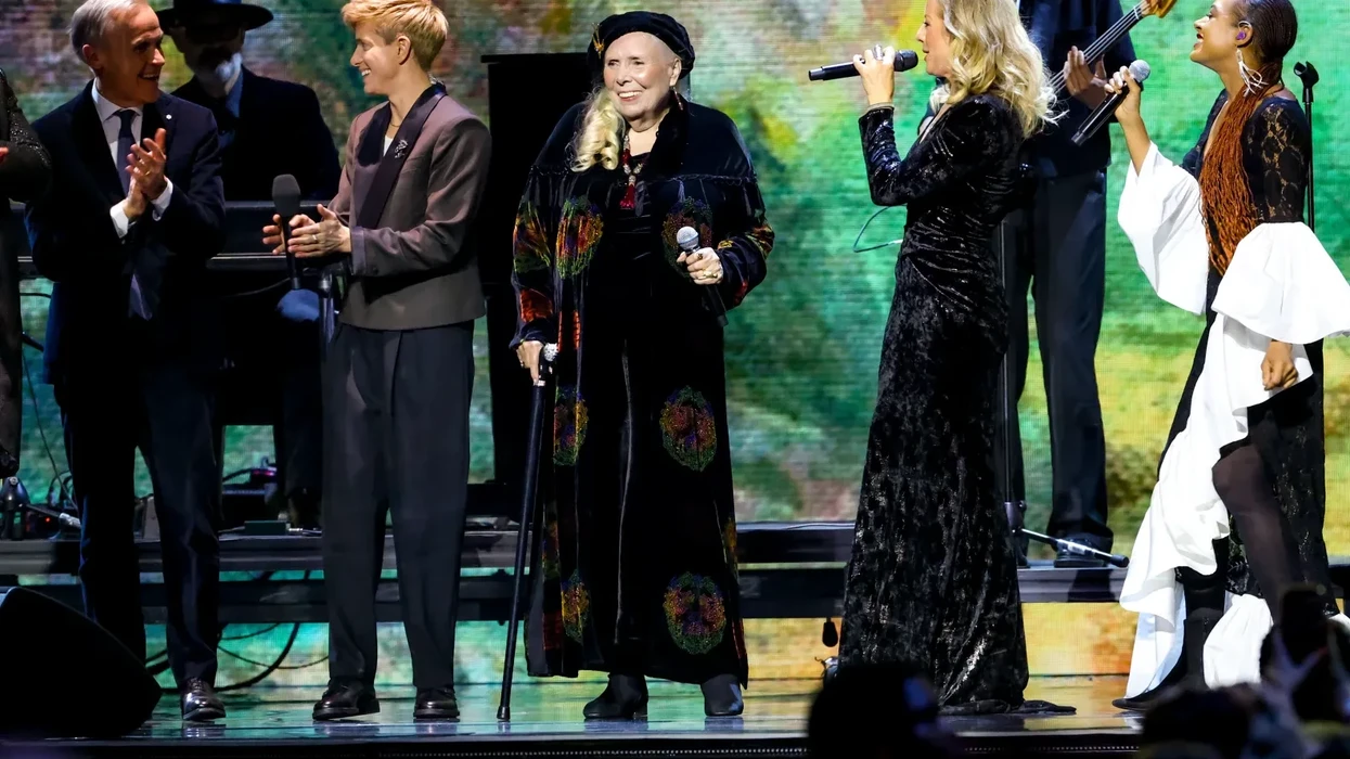 Watch Joni Mitchell Perform ‘Big Yellow Taxi’ With Sarah McLachlan, Allison Russell at Juno Awards
