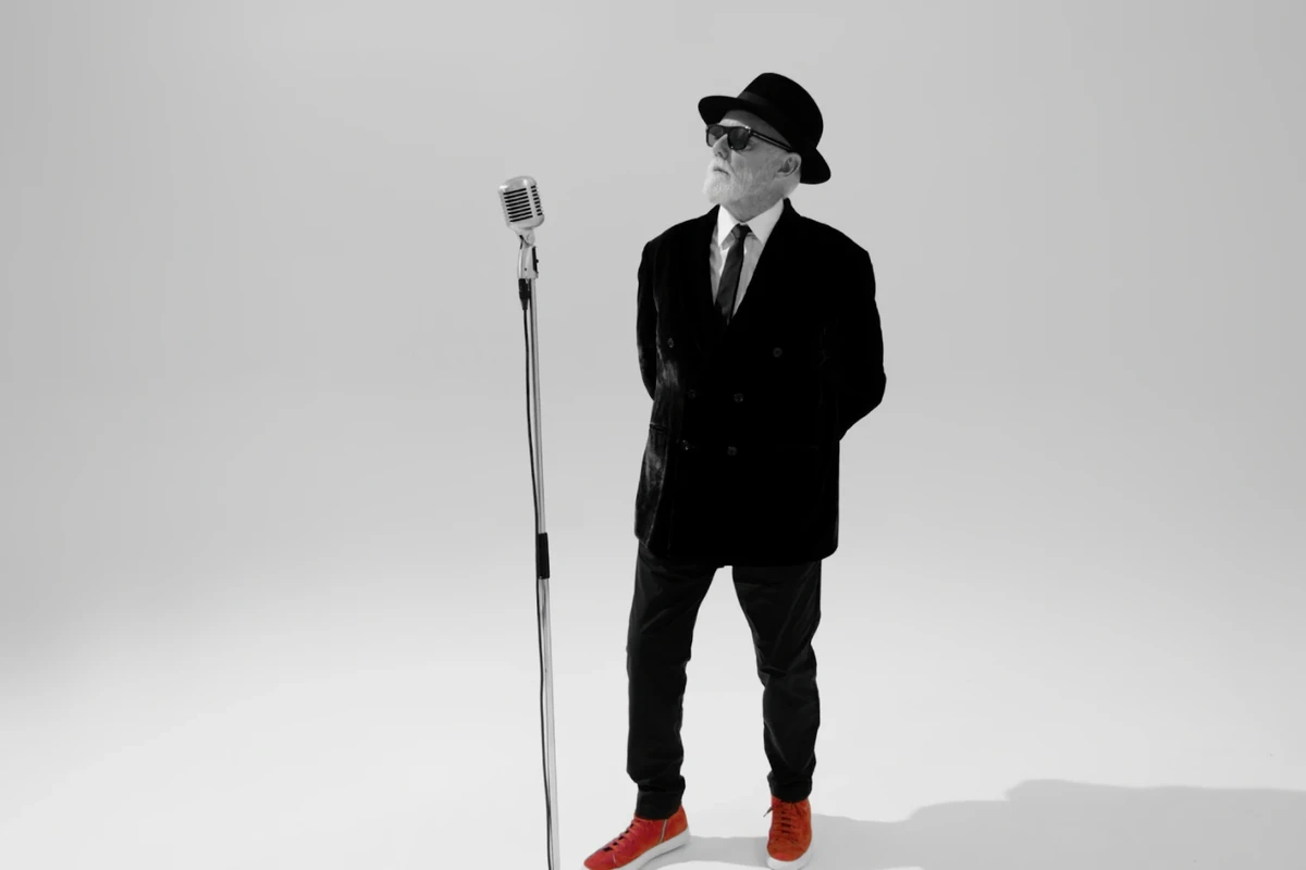 Queen’s Roger Taylor Debuts Romantic Single ‘I See You Now’