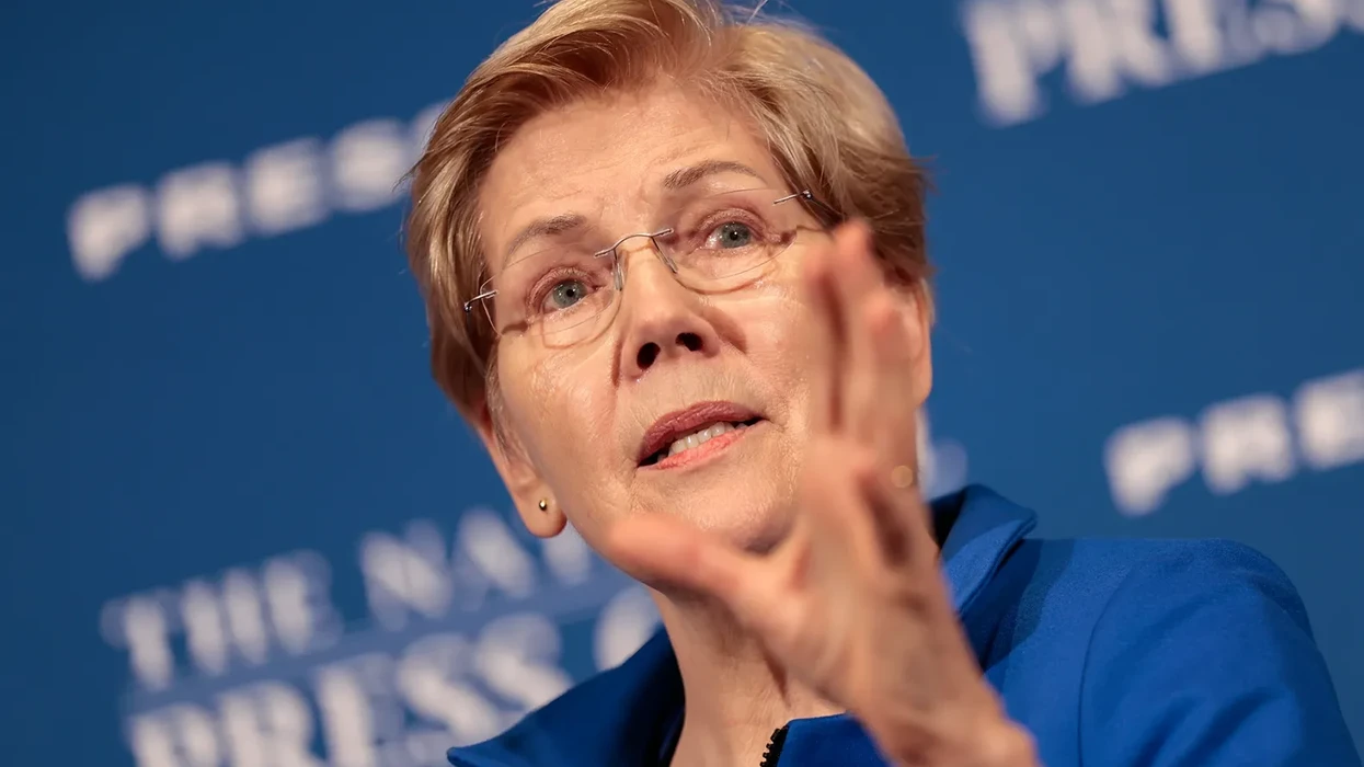 Liz Warren on Trump Bailing on Housing Bill: ‘His Popularity Is in the Dumpster’