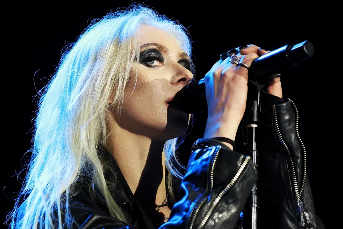 ‘When Do My Superpowers Kick in?’: Taylor Momsen Bitten by Venomous Spider on AC/DC Tour