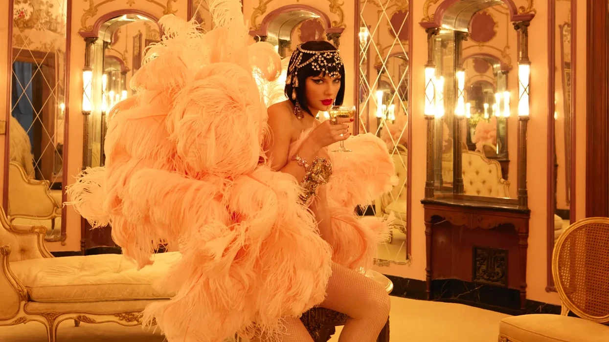 Taylor Swift Fans React to’Elizabeth Taylor’ Music Video: ‘Has to Be an April Fools’ Joke’