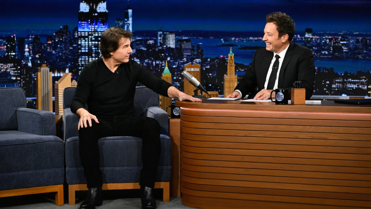 Tom Cruise Says Taylor Swift Schooled Him on Football at Chiefs Game